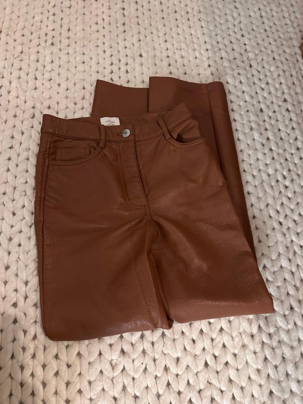Wilfred Aritzia Women Faux Leather Straight Pants Size 00